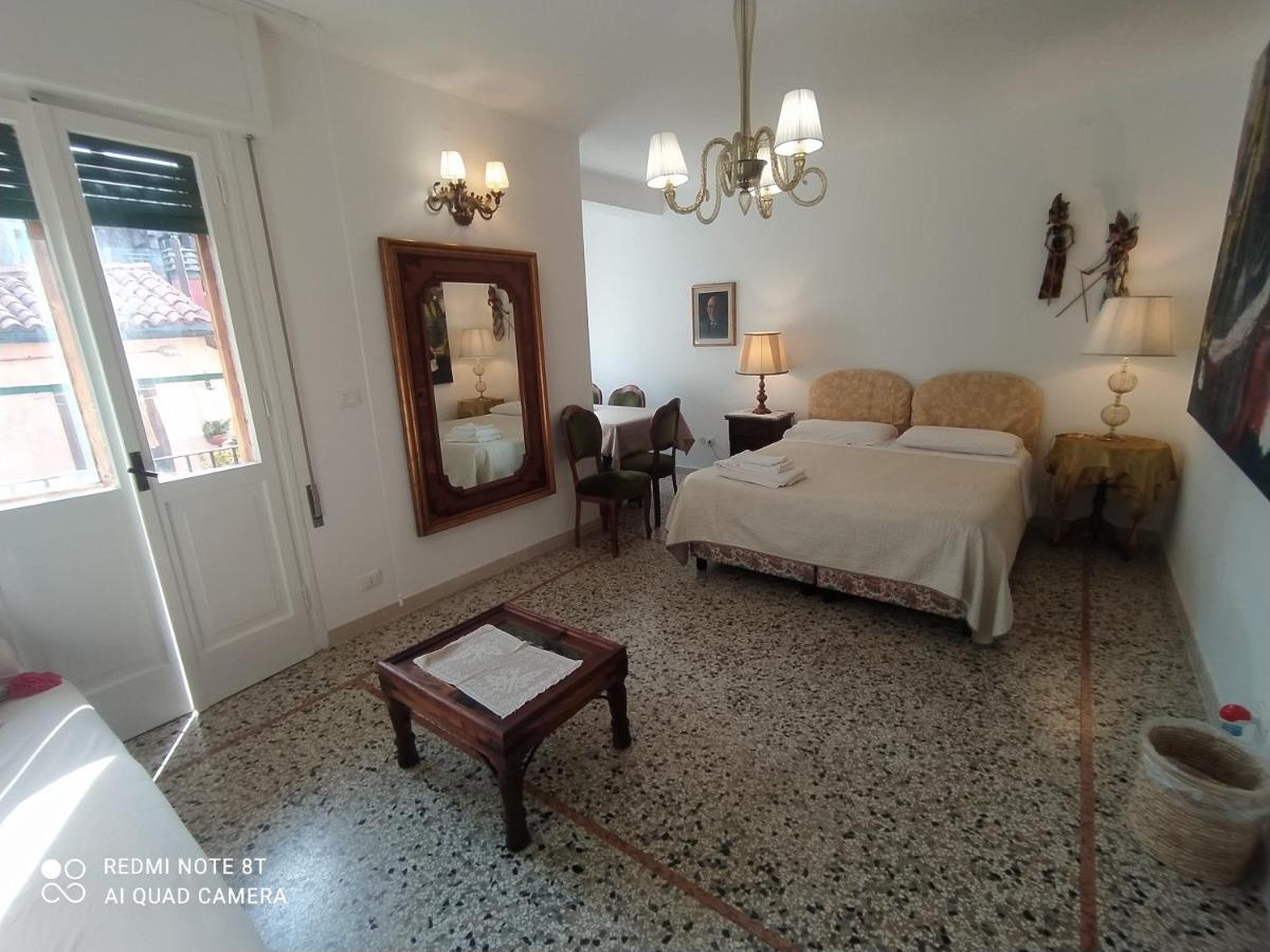 Casa Gialla Venezia Esterno foto